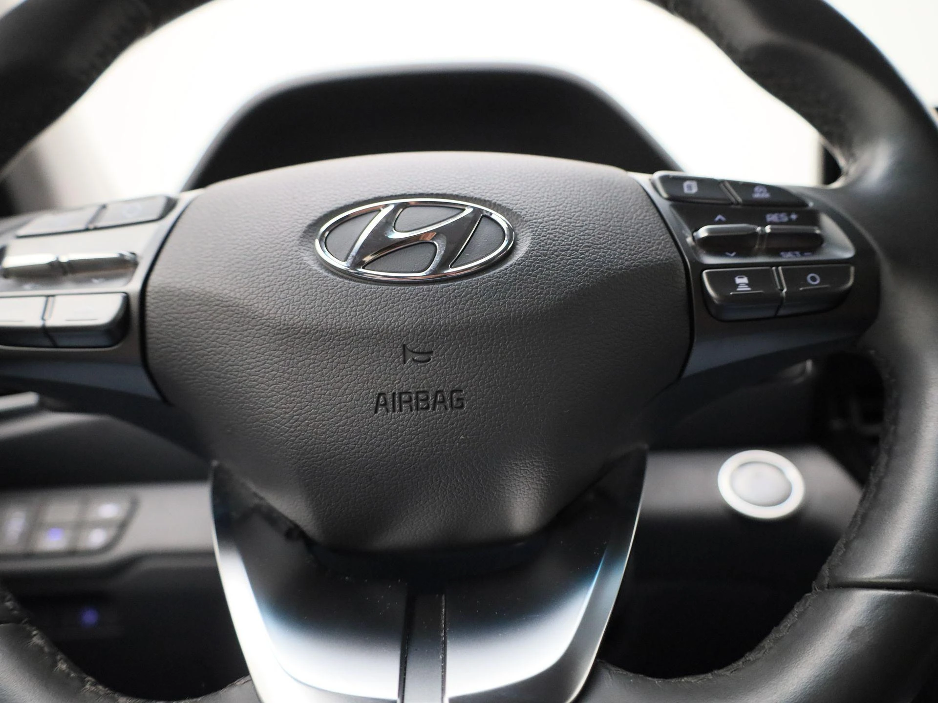 Hyundai-IONIQ-image-29