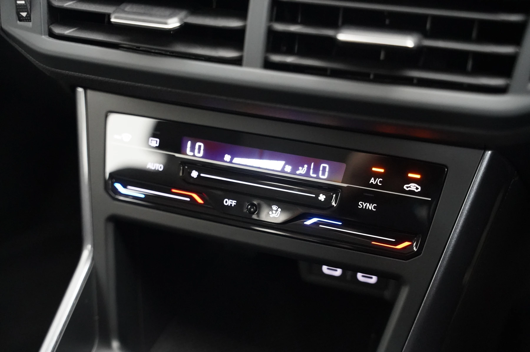 Volkswagen-Polo-image-22