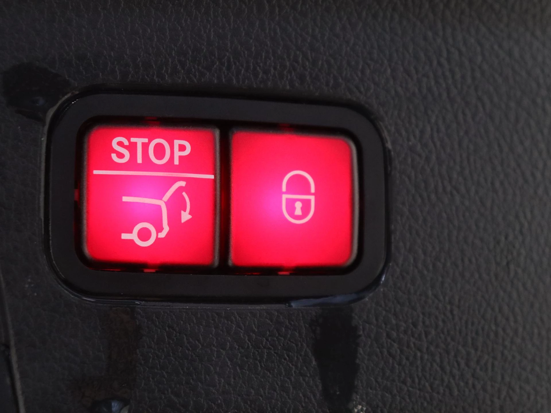 Mercedes-Benz-GLE-image-32