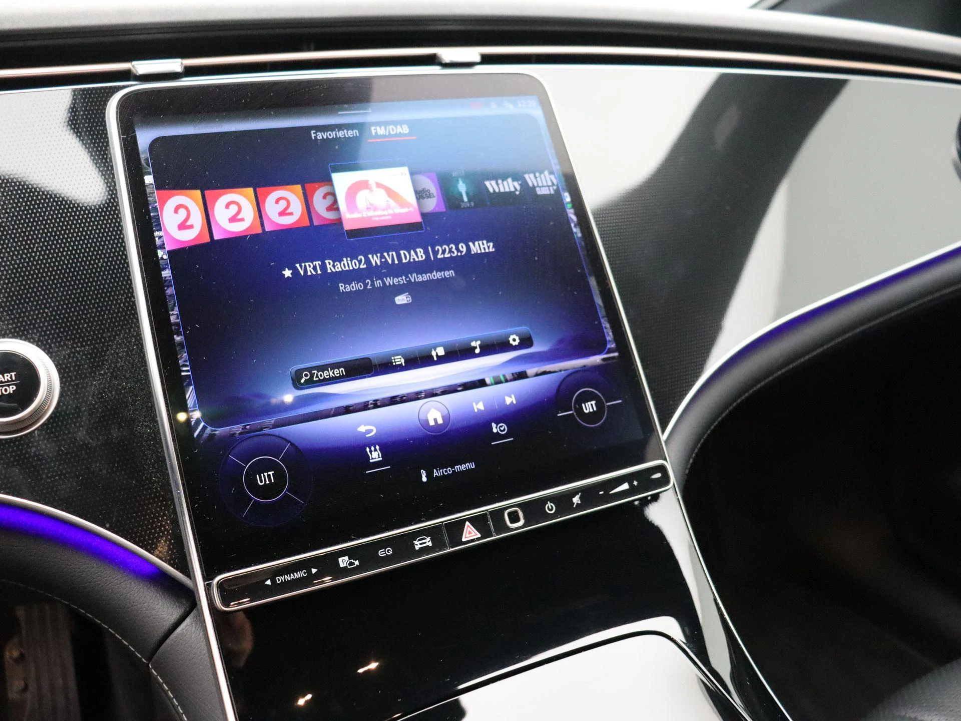 Mercedes-Benz EQE 300 Business Line + LED + CARPLAY + CAMERA +