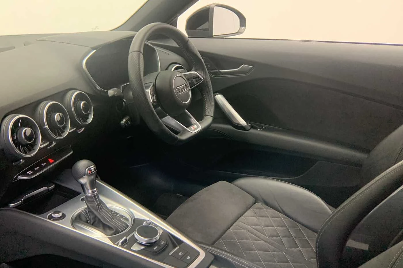 Audi-TT-image-11