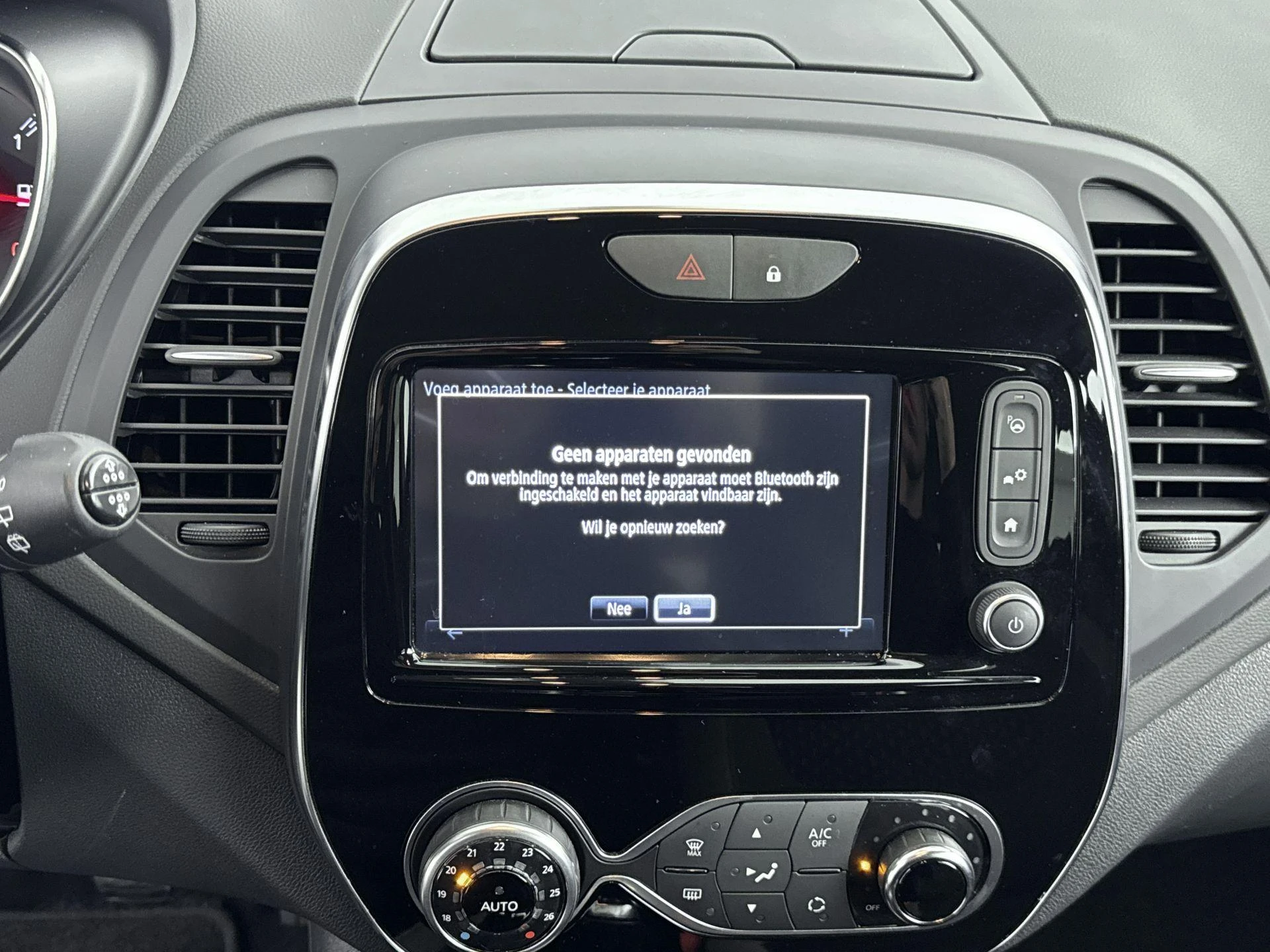 Renault-Captur-image-11