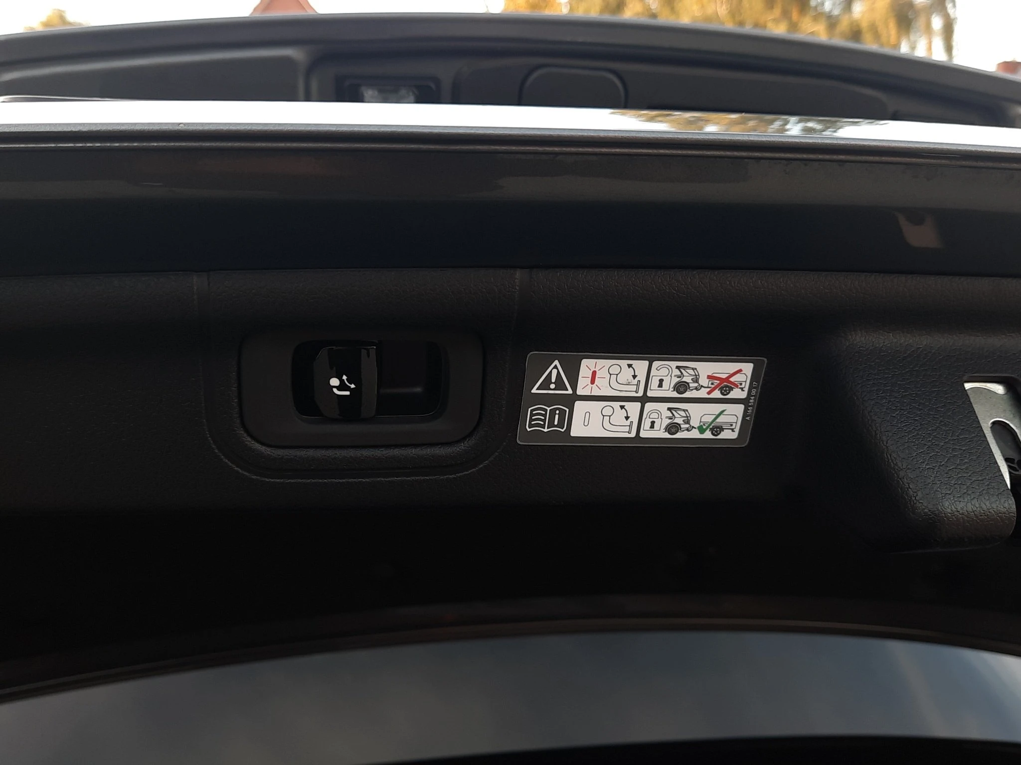 Mercedes-Benz-C-Klasse-image-17
