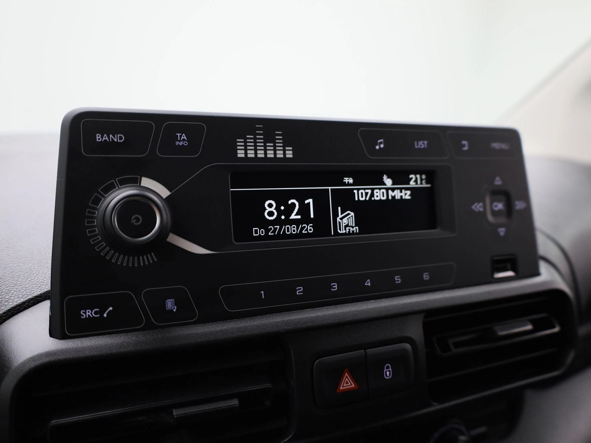 Opel-Combo-image-21