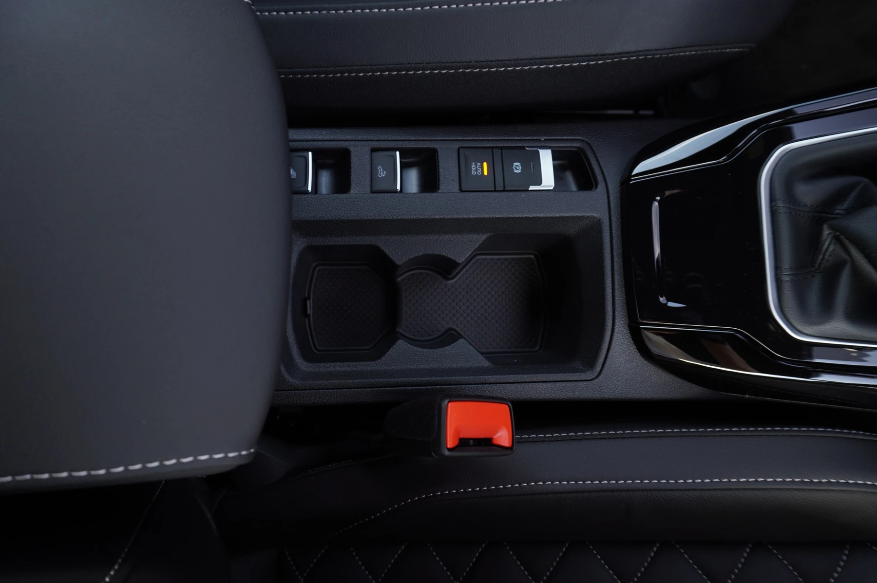 Volkswagen-T-Roc-image-29