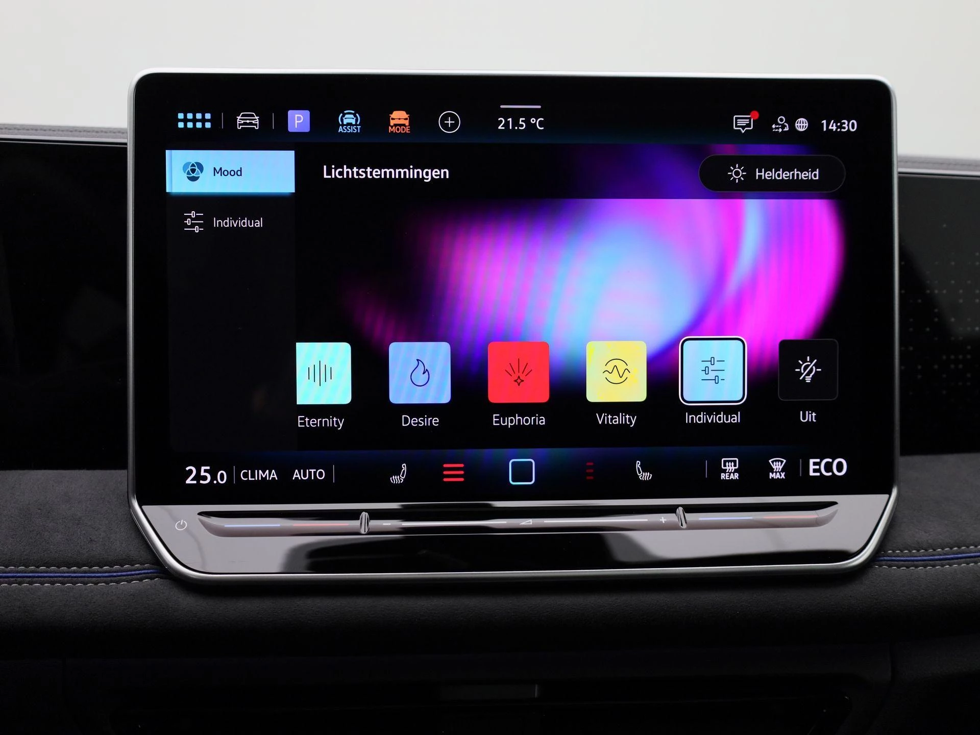 Volkswagen-Tiguan-image-35