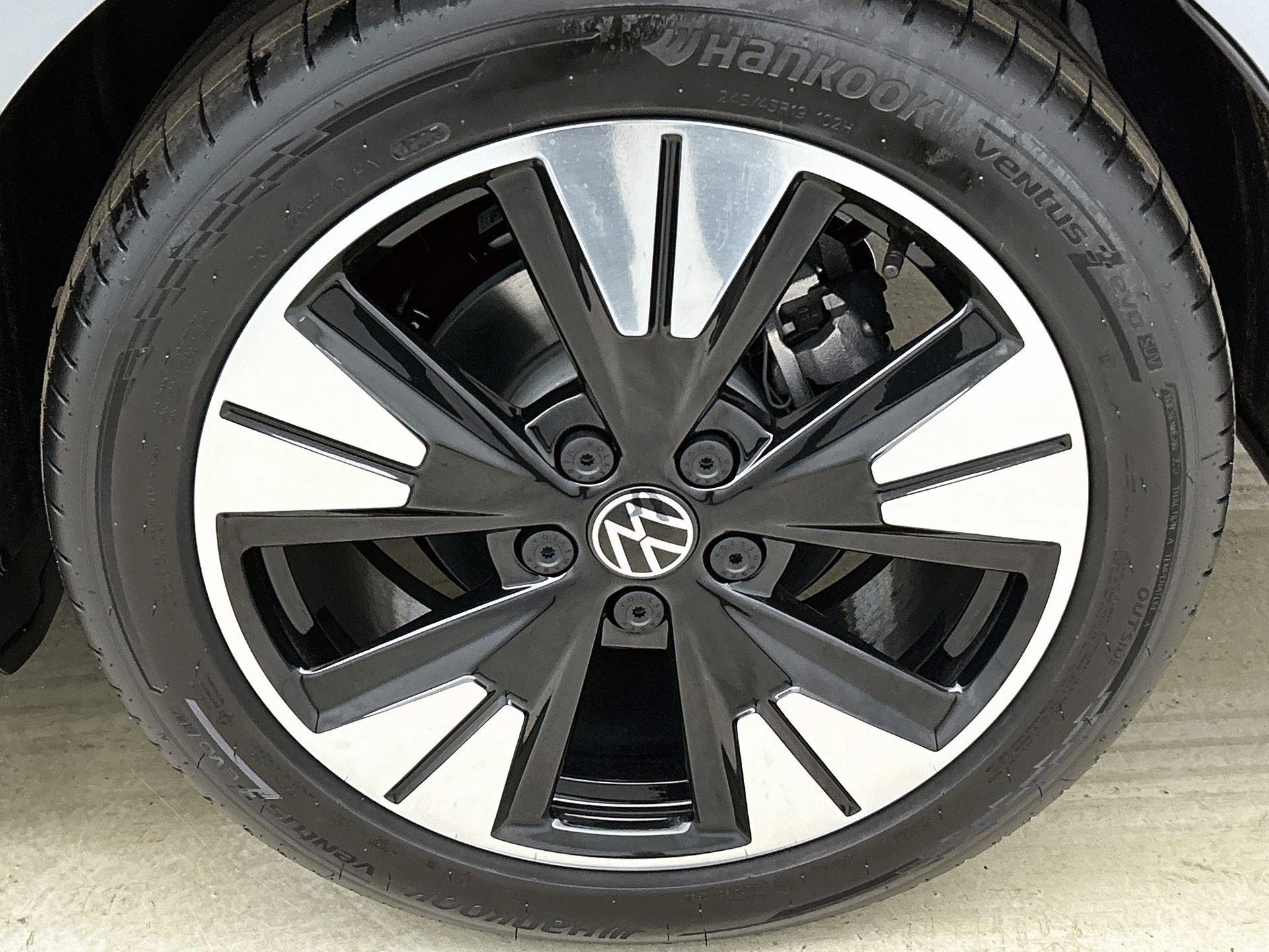 Volkswagen-Multivan-image-32