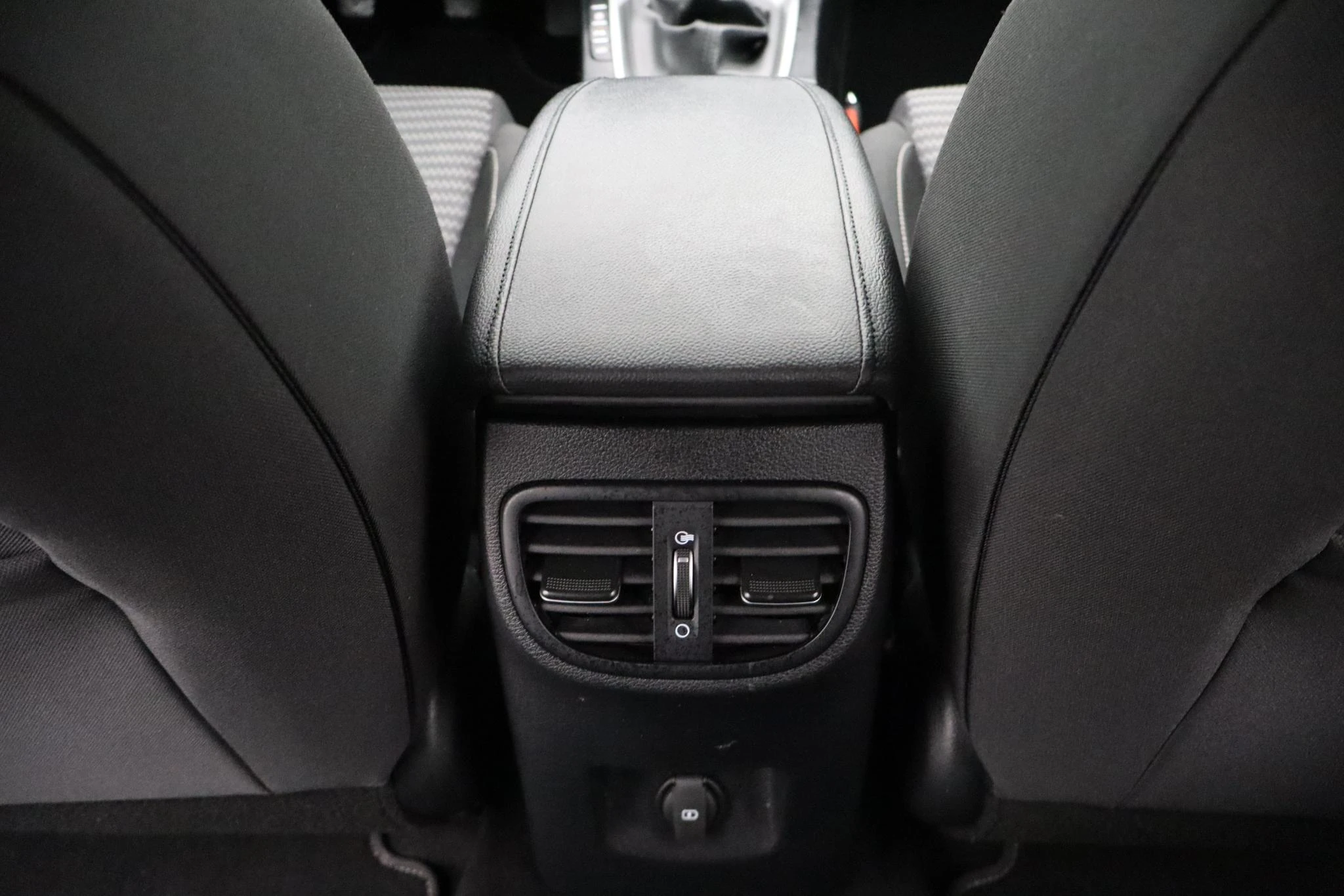 Kia-Ceed Sportswagon-image-29