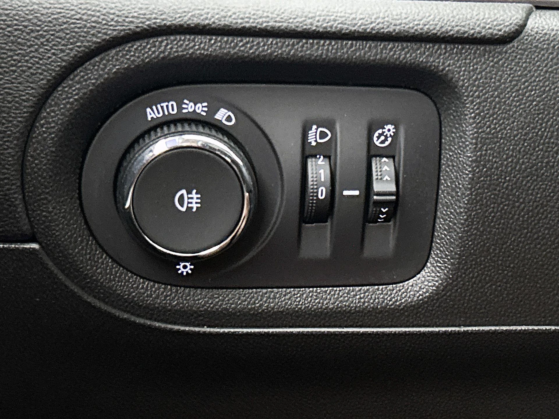Opel-Grandland-image-15