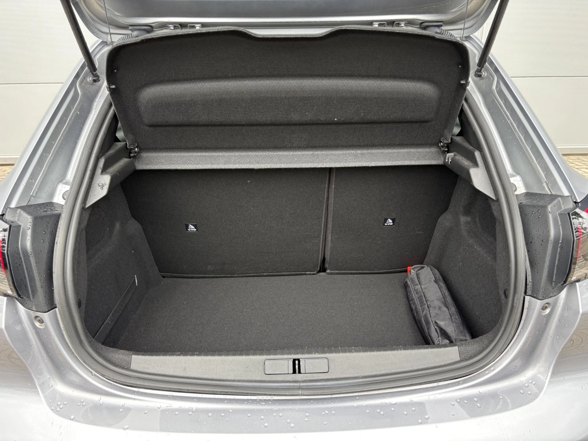 Peugeot-208-image-12