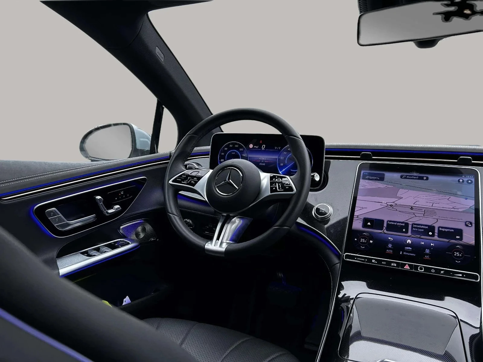 Mercedes-Benz-EQE-image-14