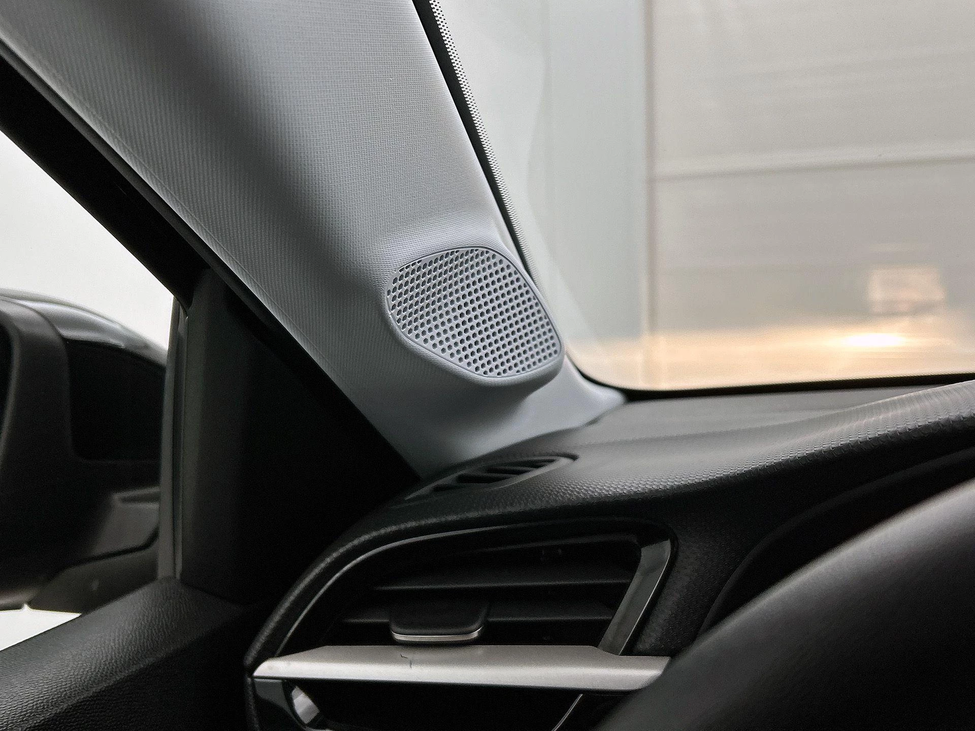 Opel-Corsa-image-13