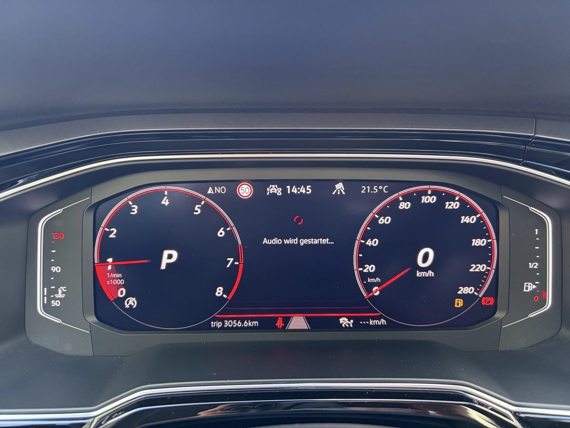 Volkswagen-Polo-image-1