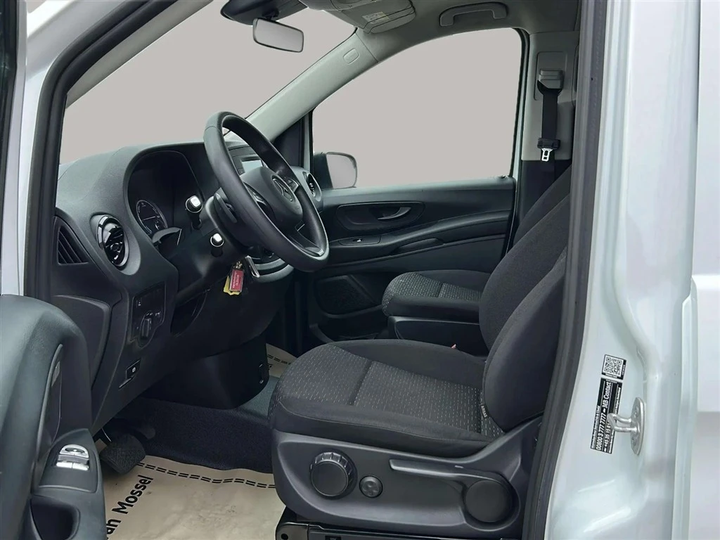 Mercedes-Benz eVito 129 A2 EL Tourer Pro 204HK Van Aut.
