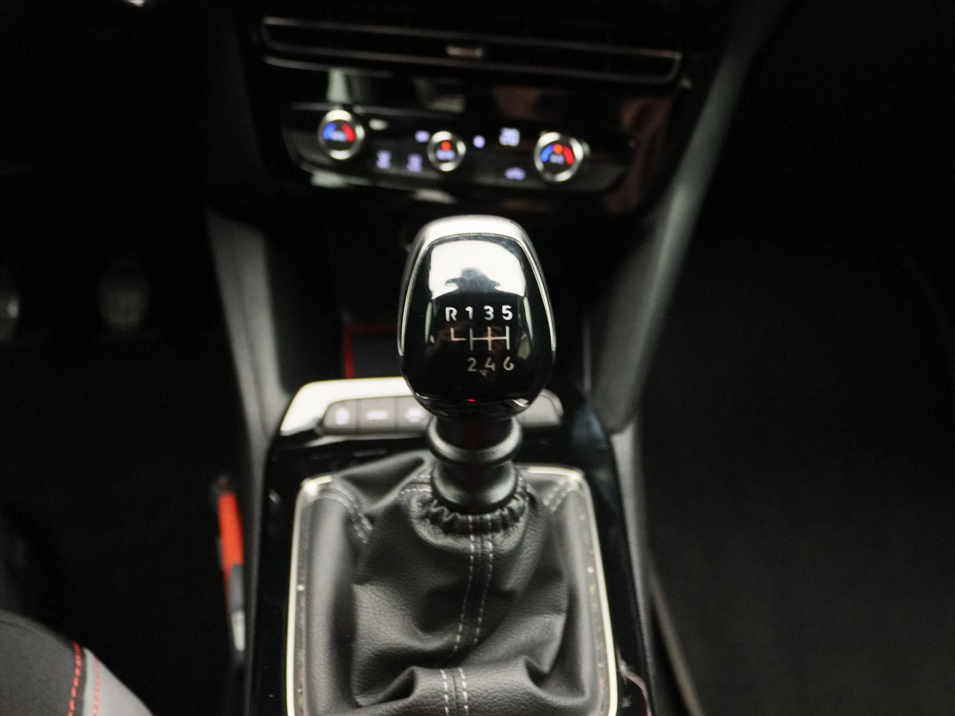 Opel-Mokka-image-10