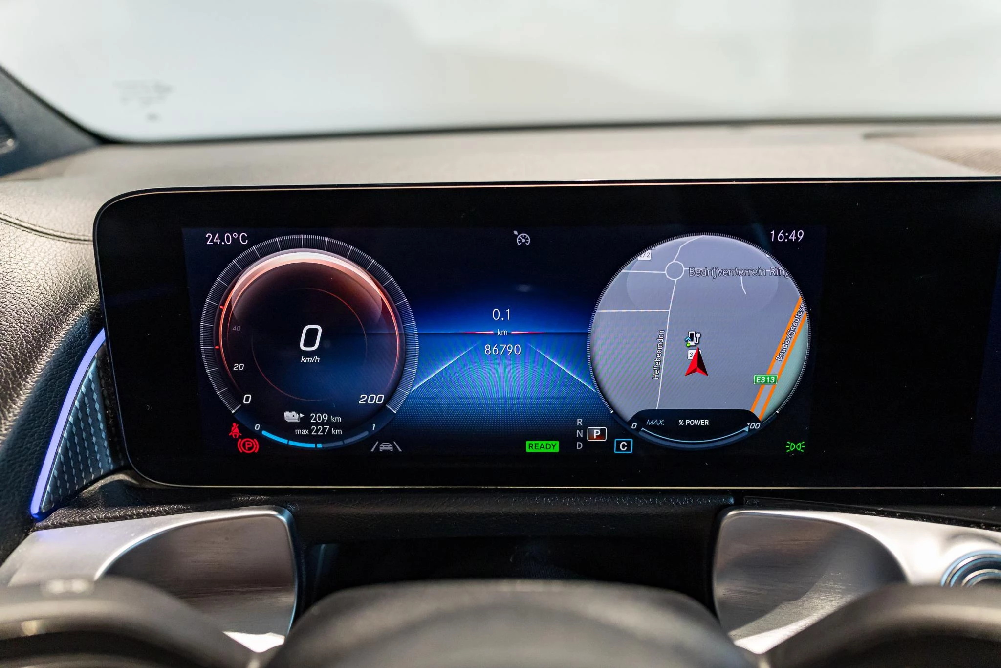 Mercedes-Benz EQB 300 4Matic | Zetelverw. | Sfeerver. | Carplay