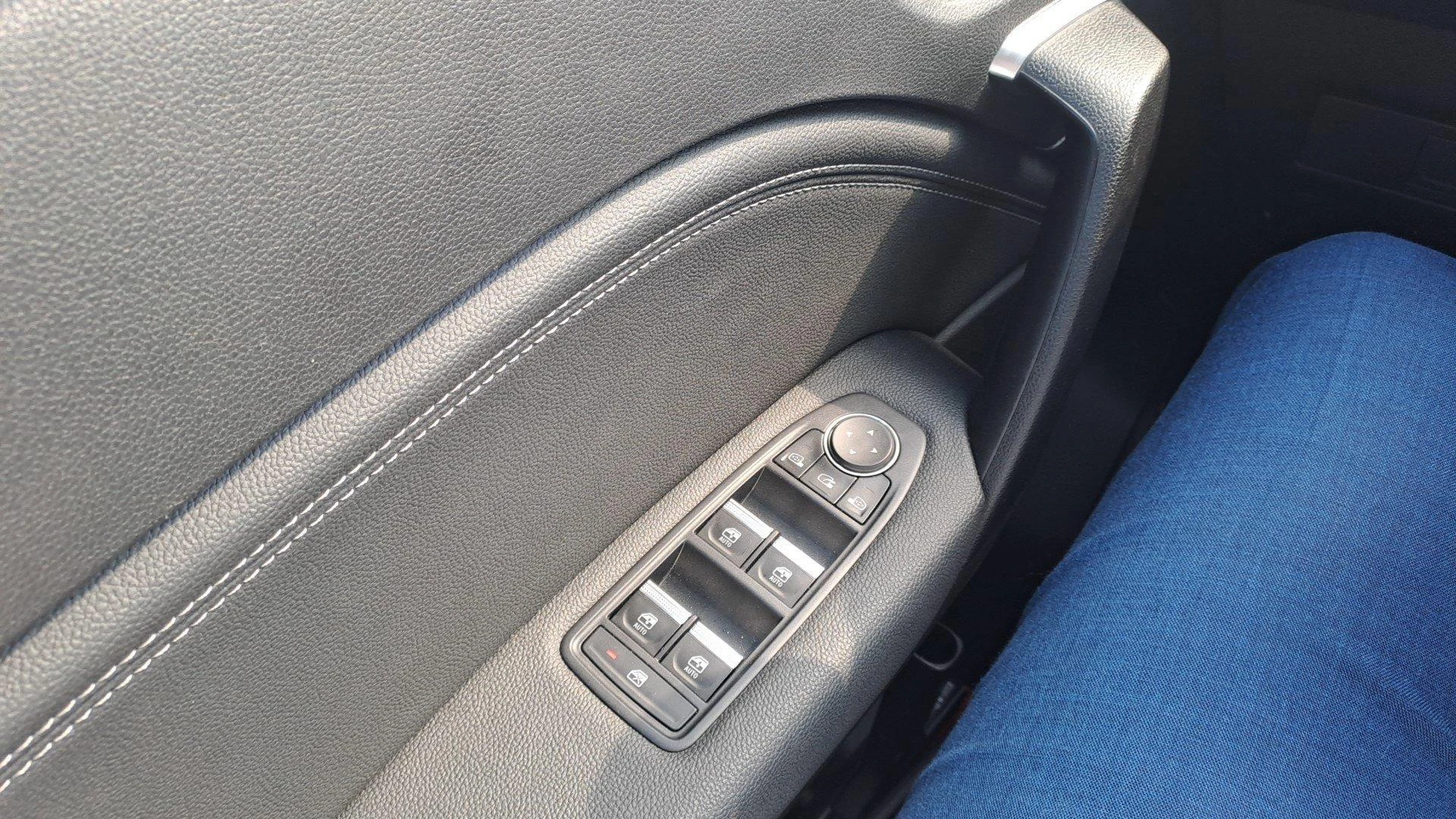 Renault-Captur-image-13