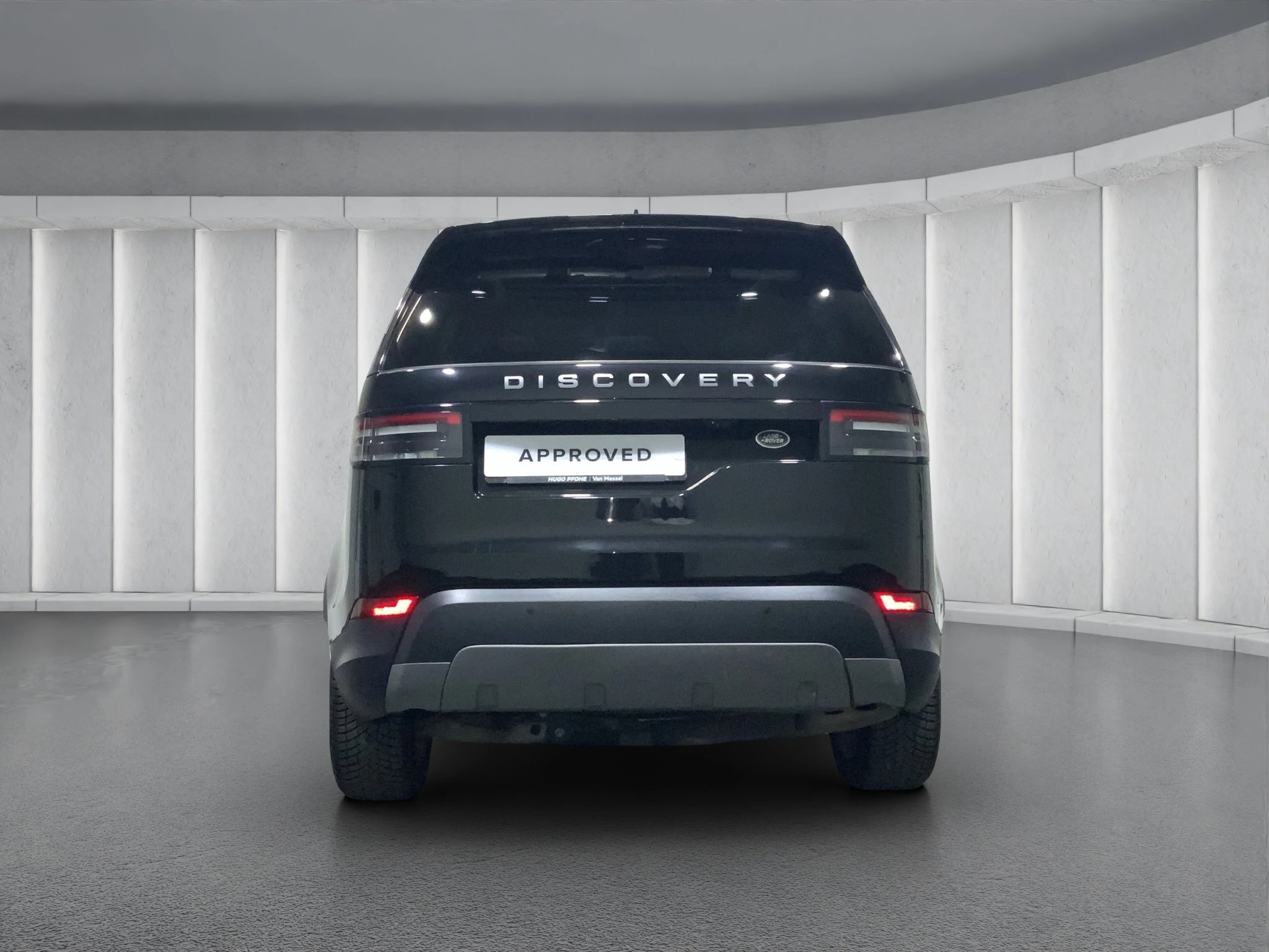 Land Rover-Discovery-image-2