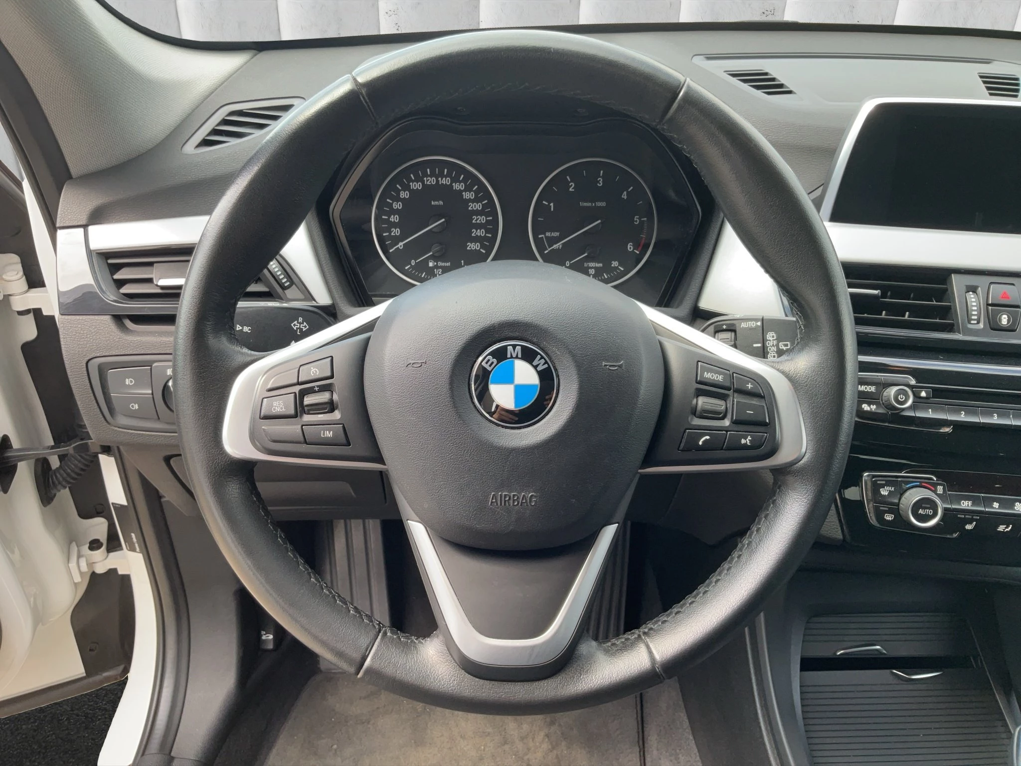 BMW X1 sDrive 18d. LED. Navi.Sitzh.