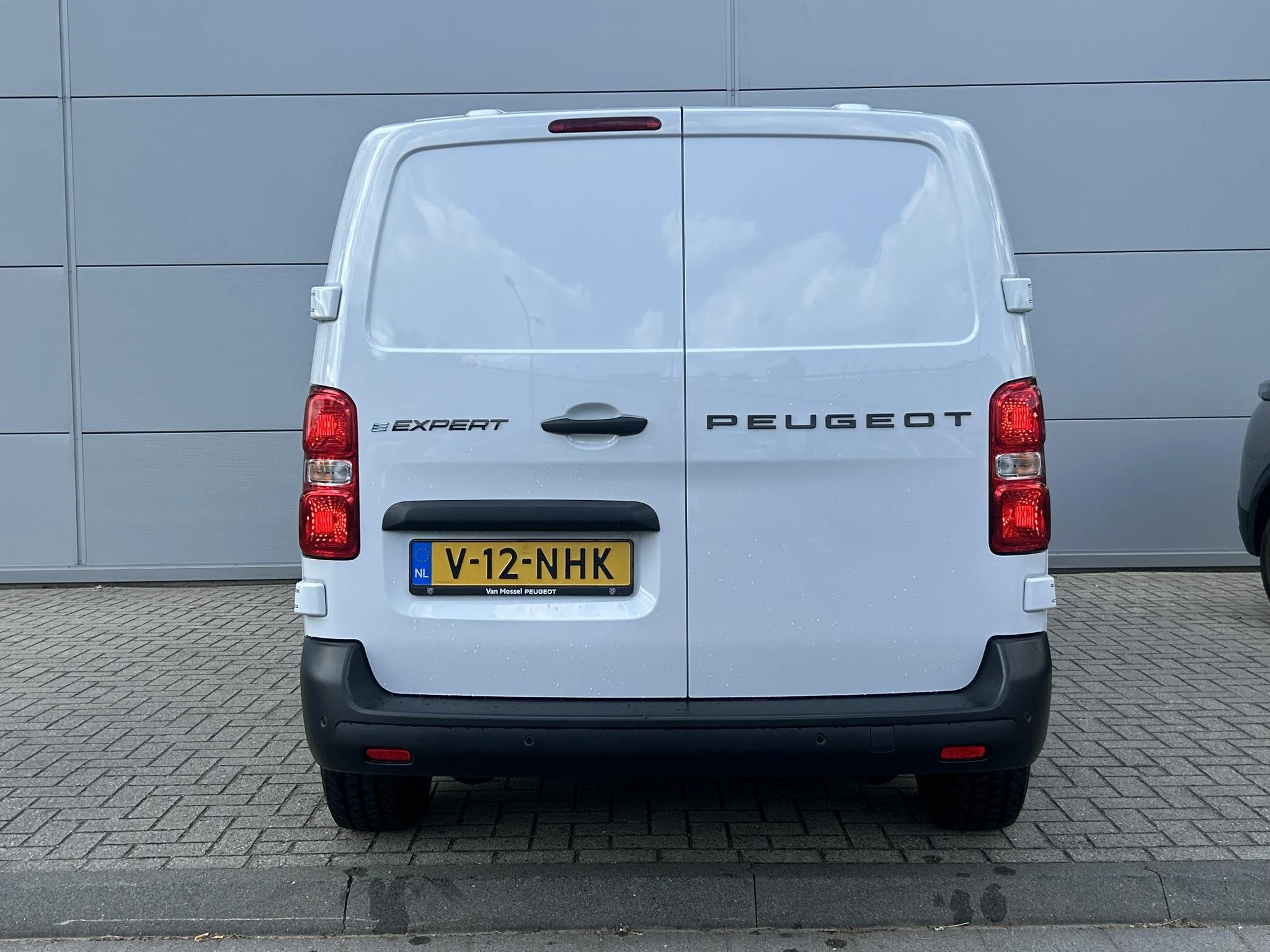 Peugeot e-Expert EV L2 75 kWh