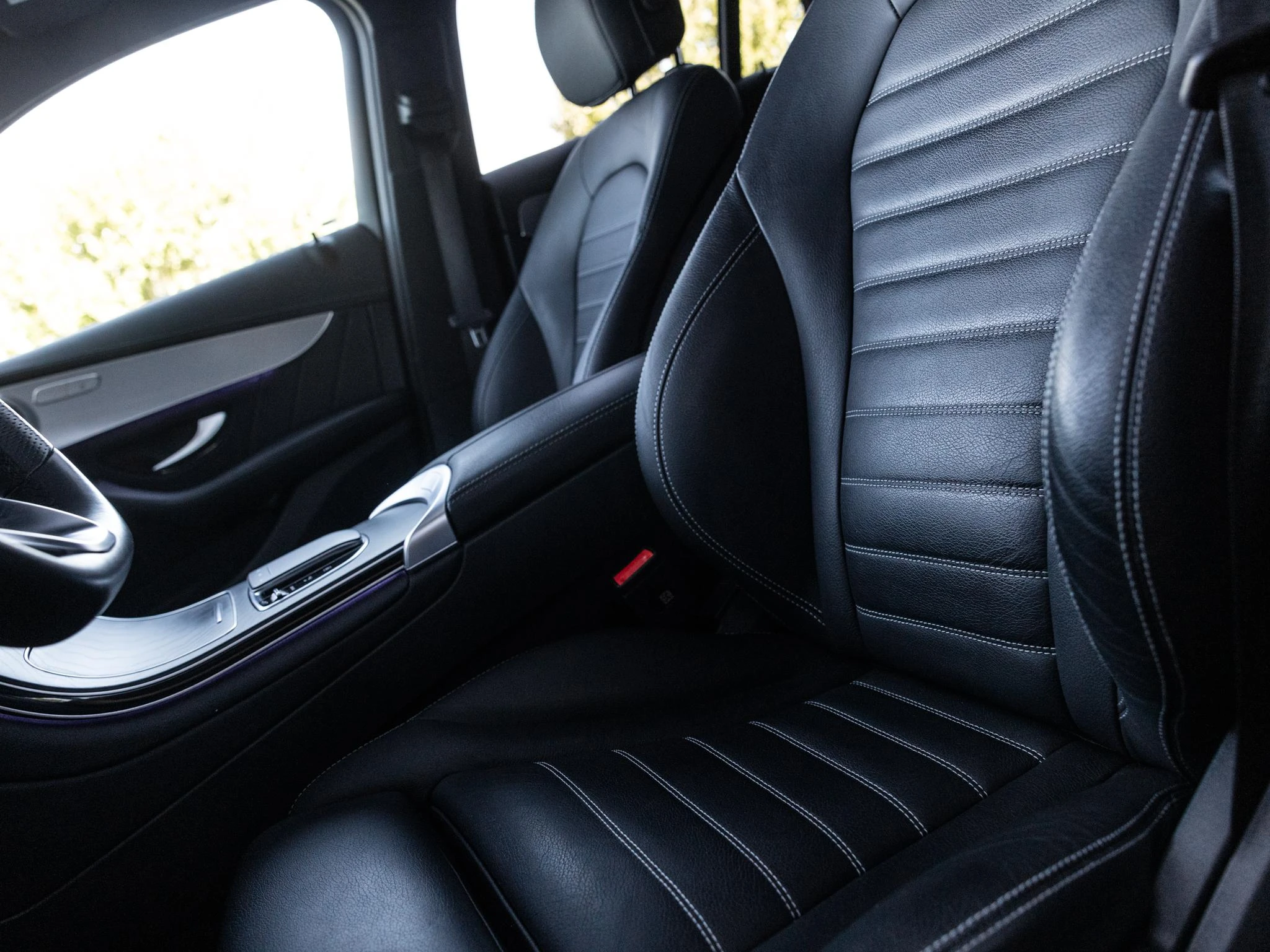 Mercedes-Benz-GLC-image-14