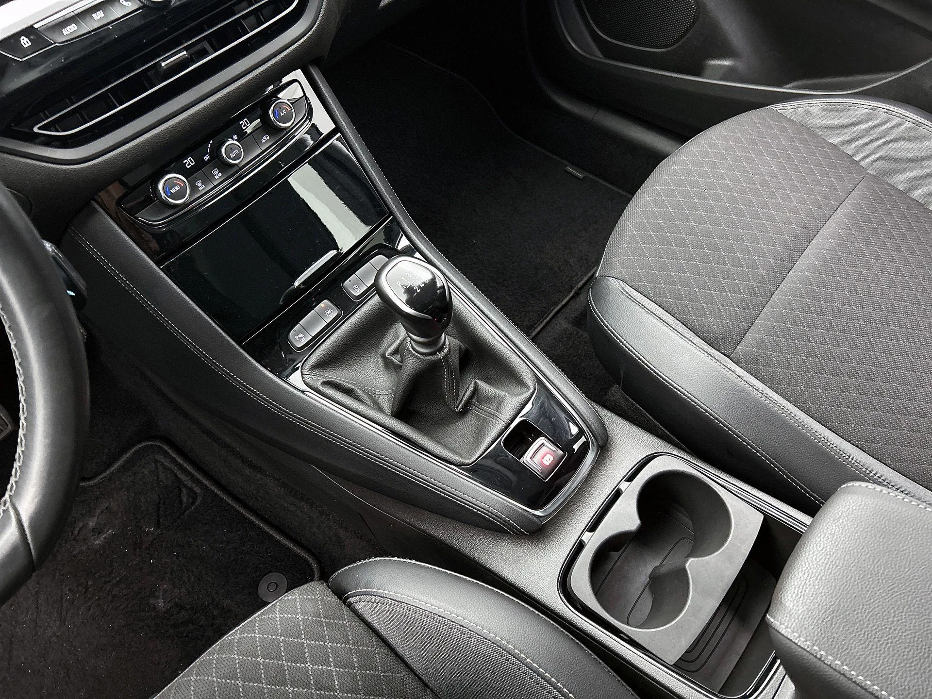 Opel-Grandland-image-24