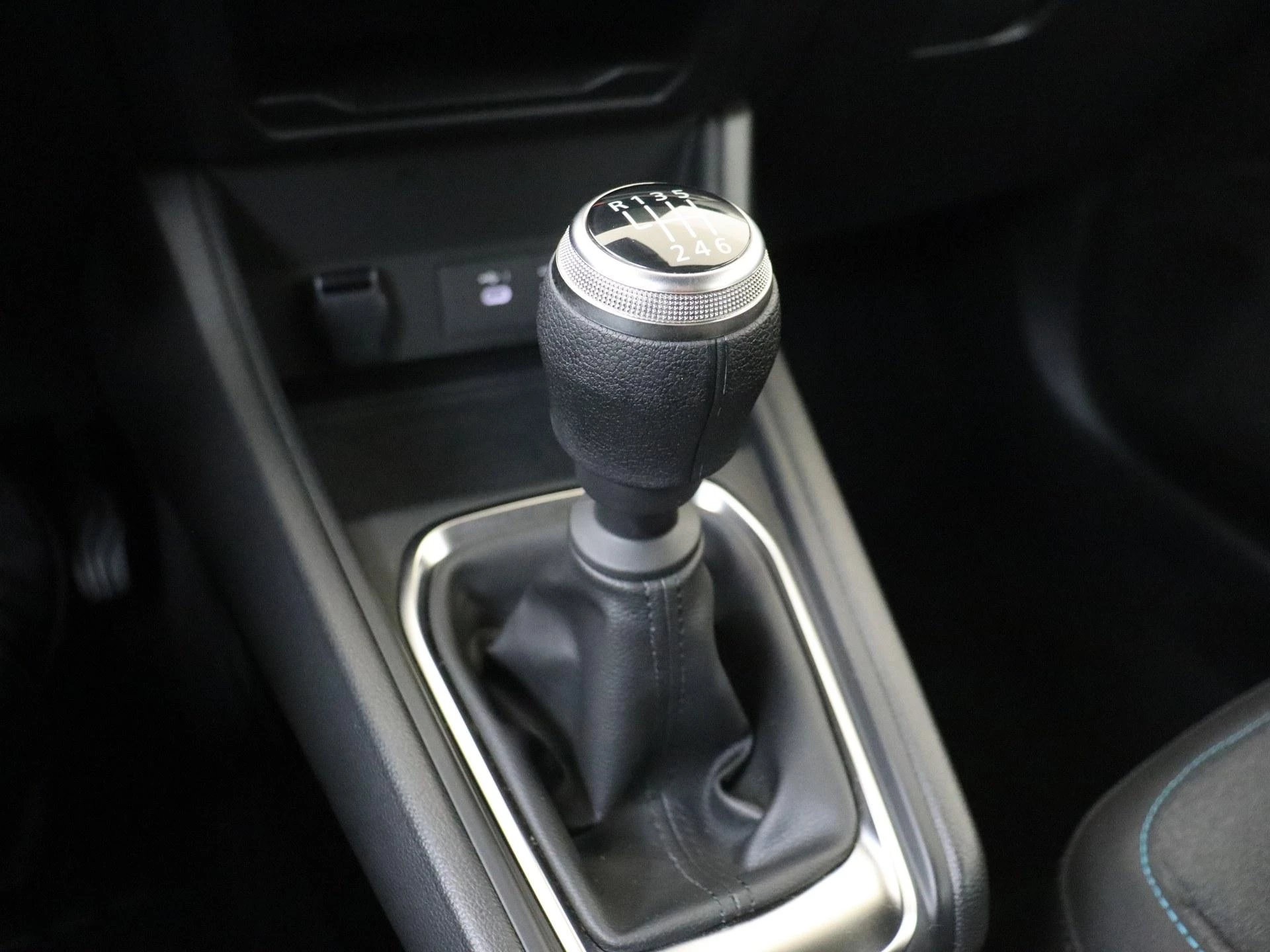 Renault-Captur-image-17