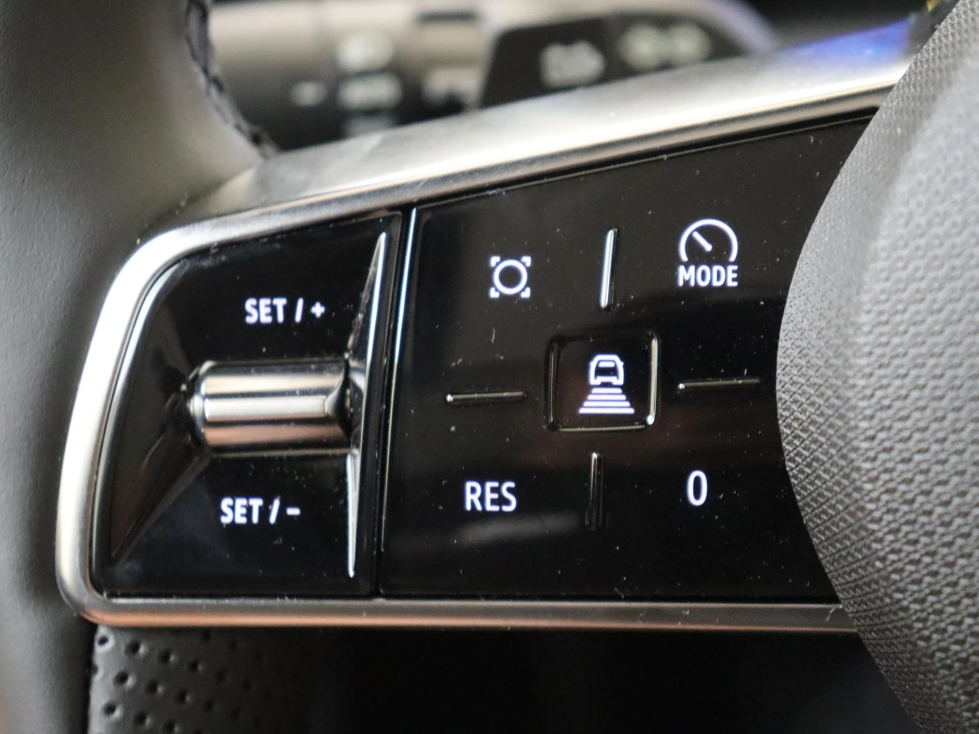 Renault Scénic E-Tech EV87 long range iconic