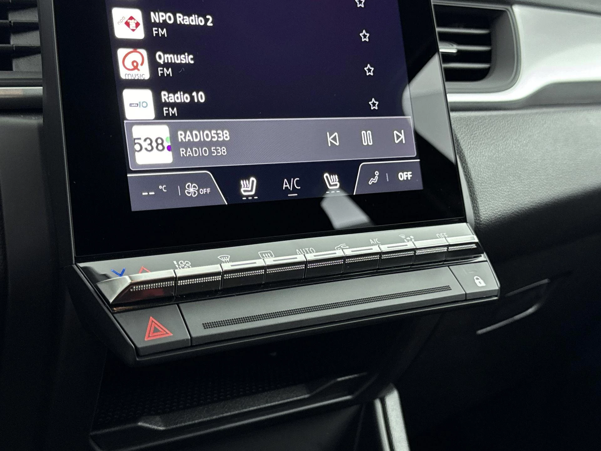 Renault-Captur-image-14