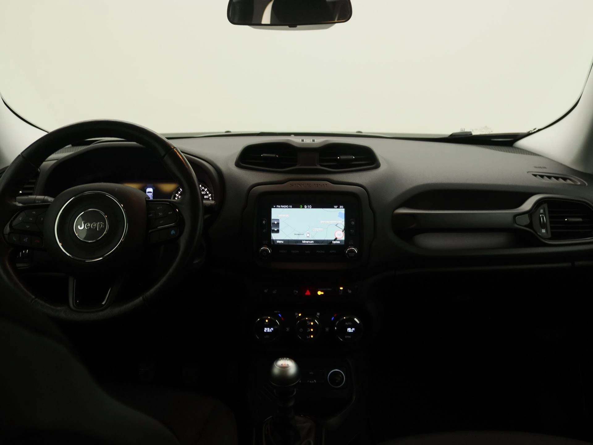 Jeep-Renegade-image-7