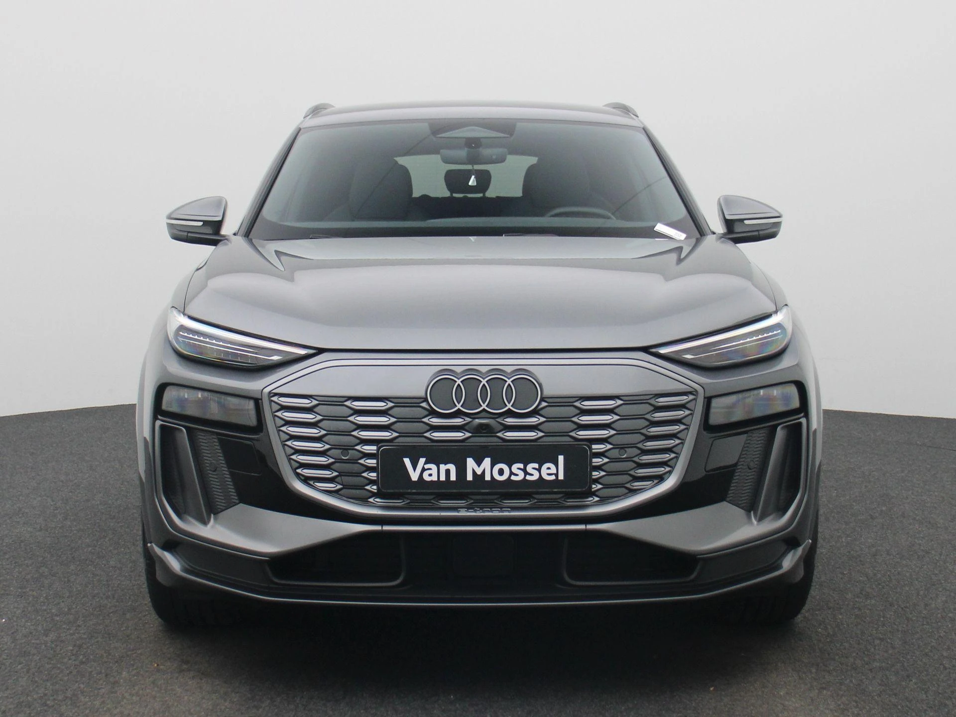 Audi-Q6 e-tron-image-1