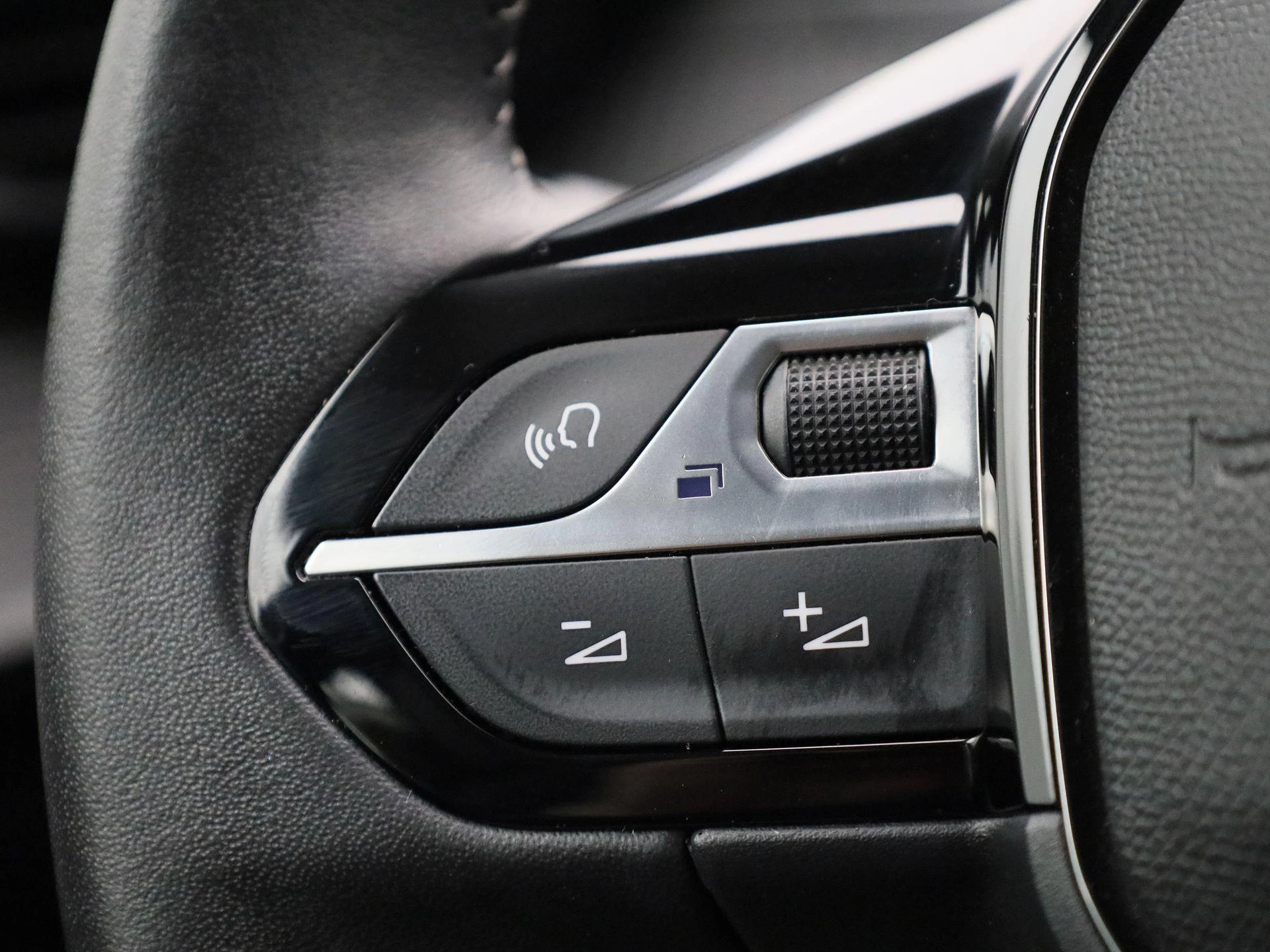 Peugeot-208-image-17
