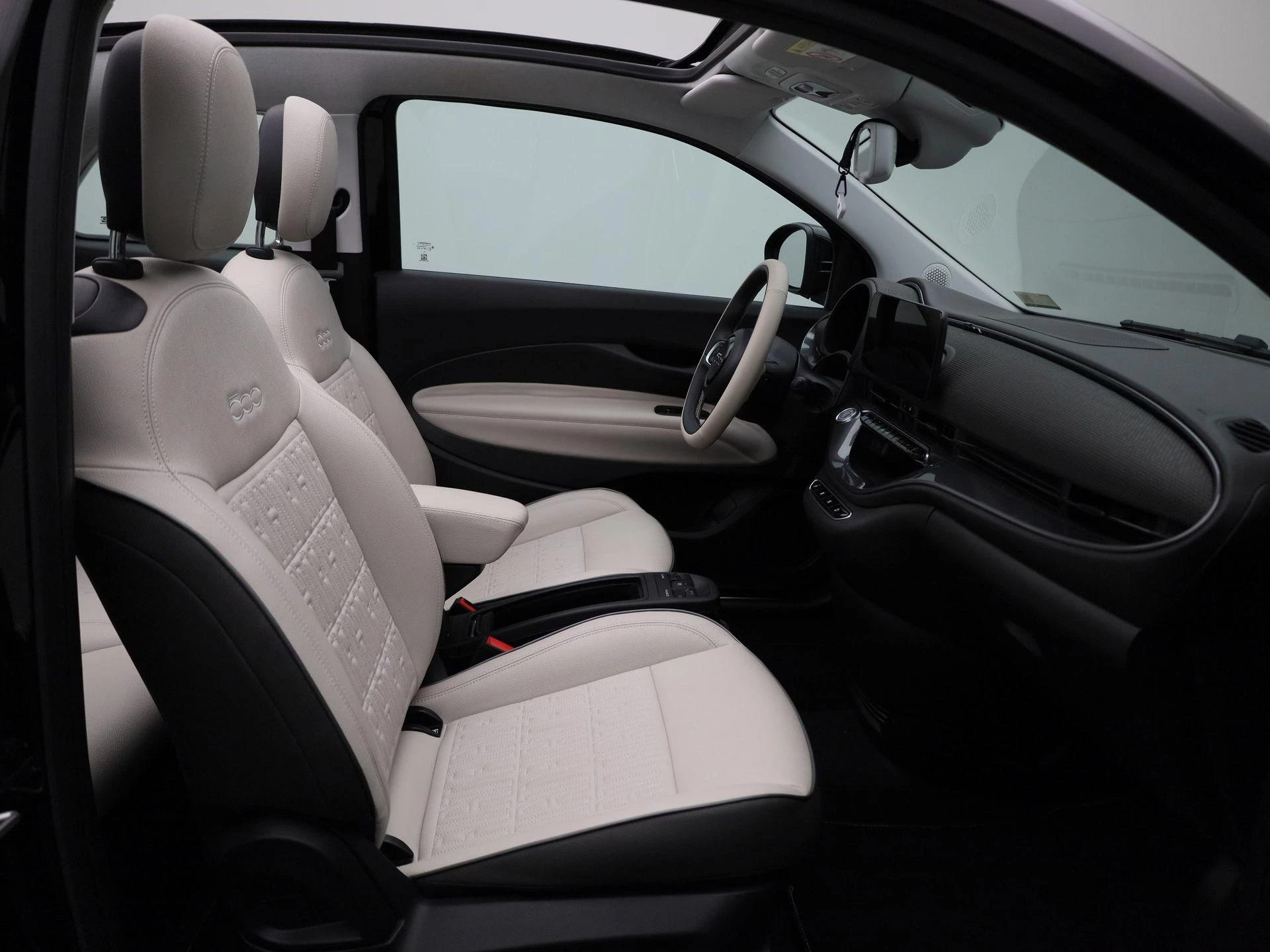Fiat-500e-image-34