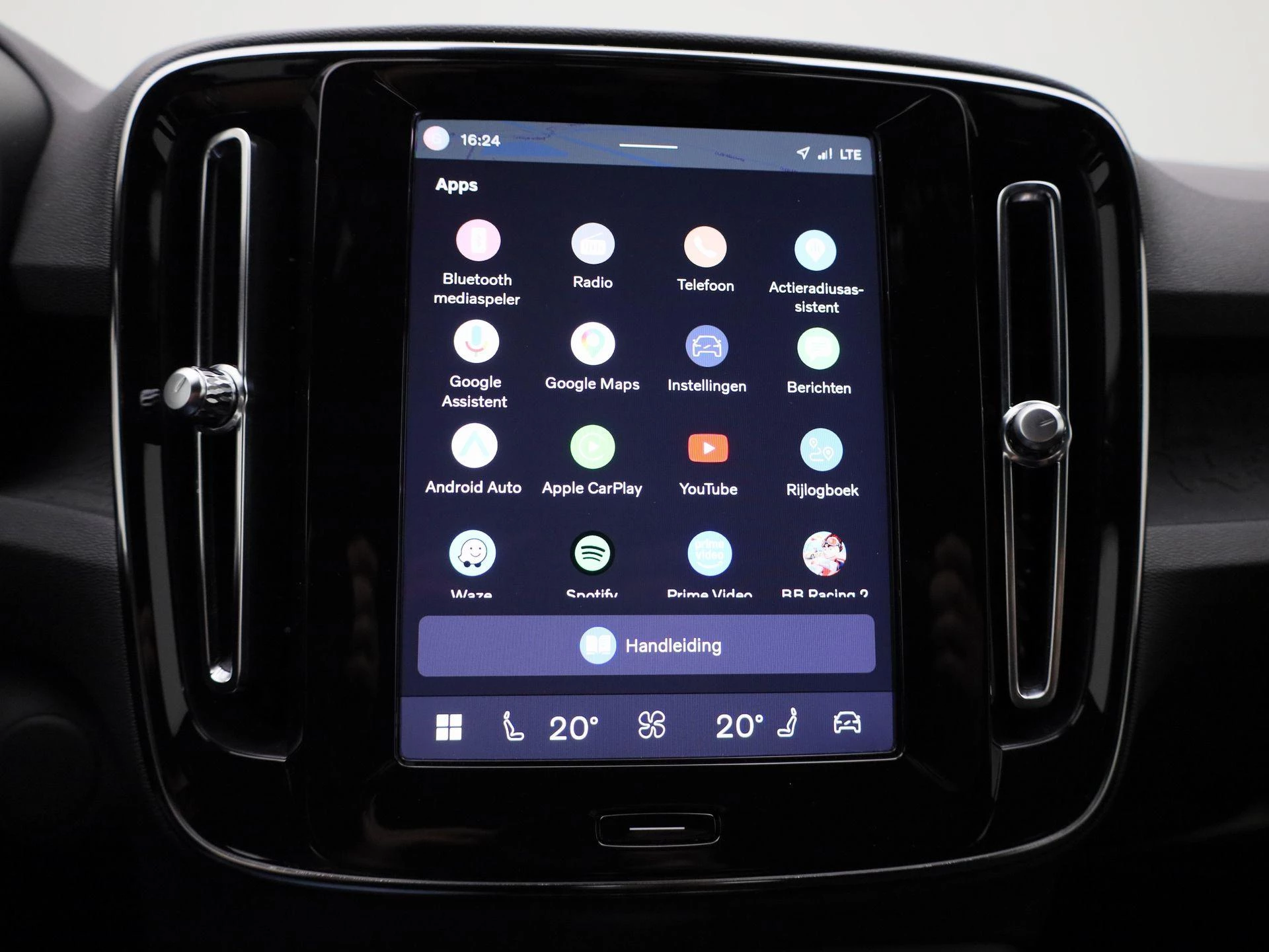 Volvo-XC40-image-16