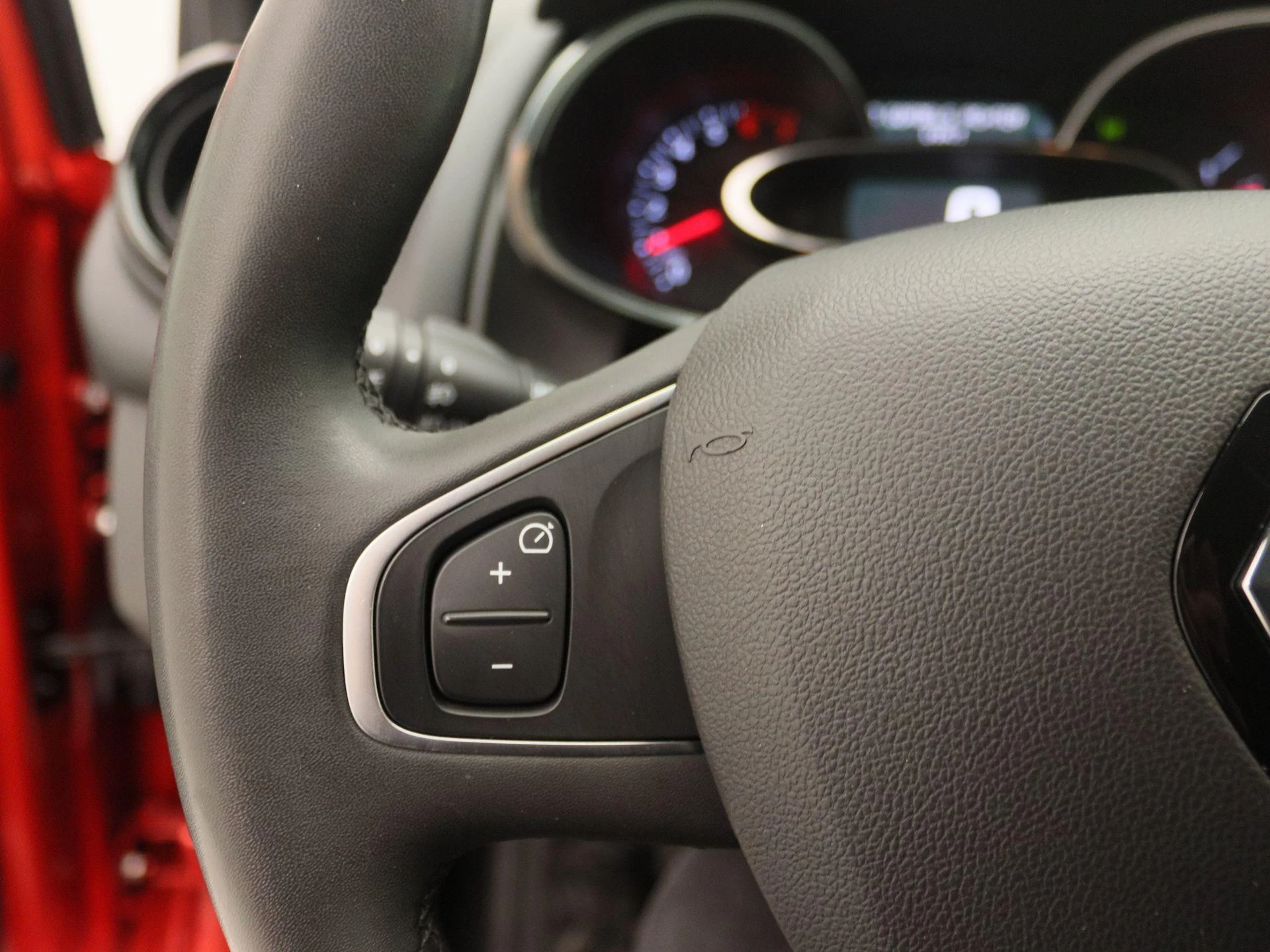 Renault-Clio-image-17