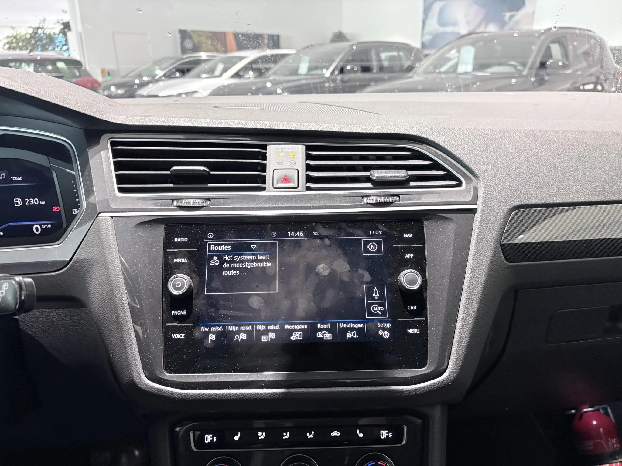 Volkswagen-Tiguan-image-22