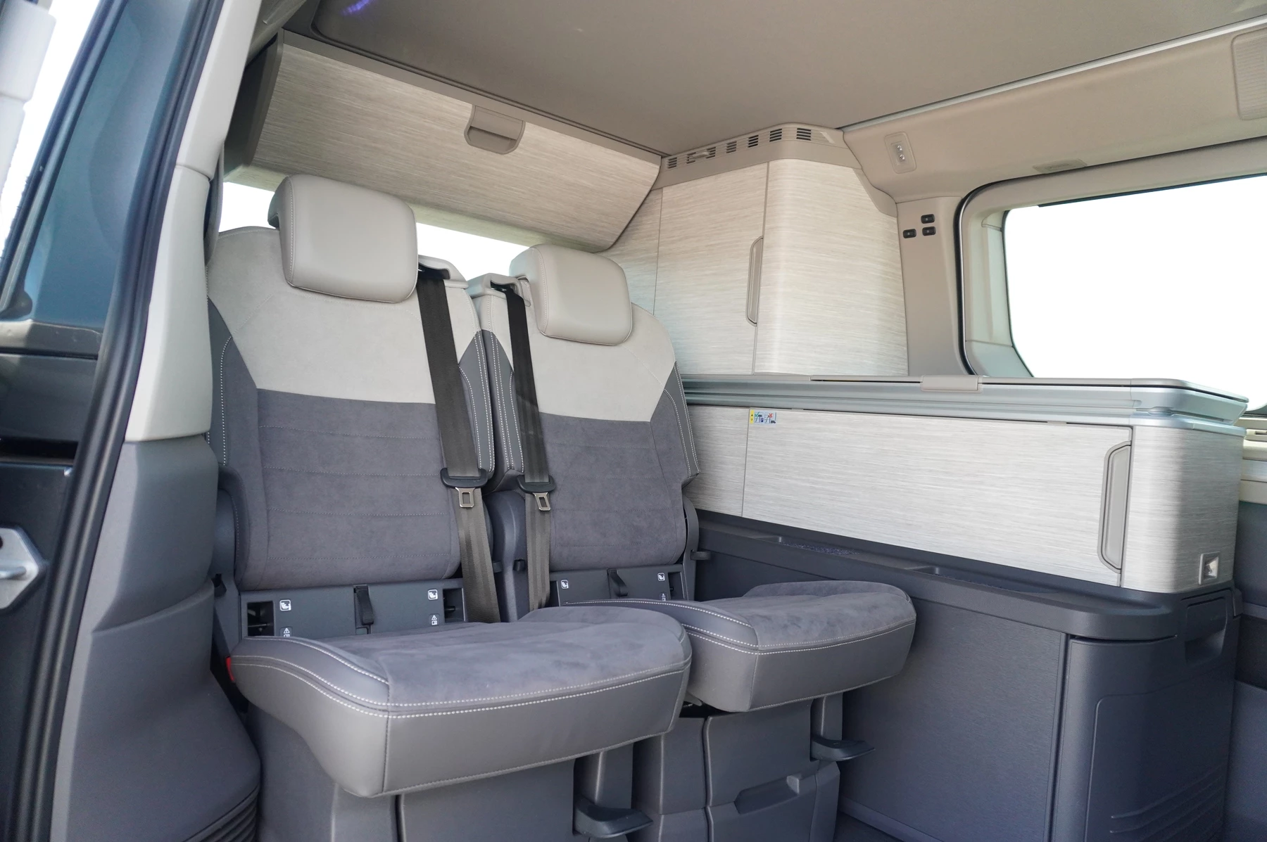 Volkswagen-California-image-9