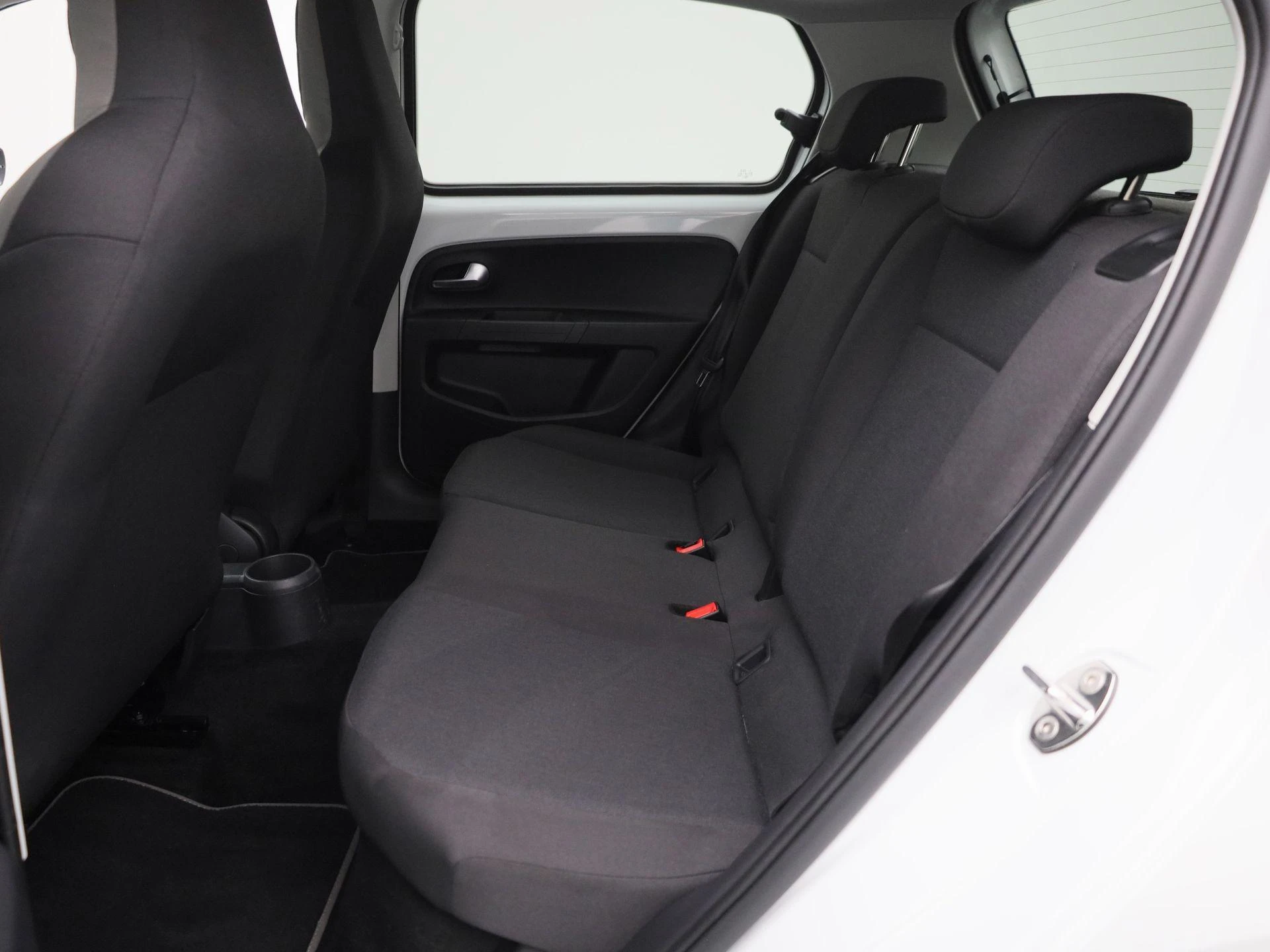 Volkswagen-e-up!-image-10
