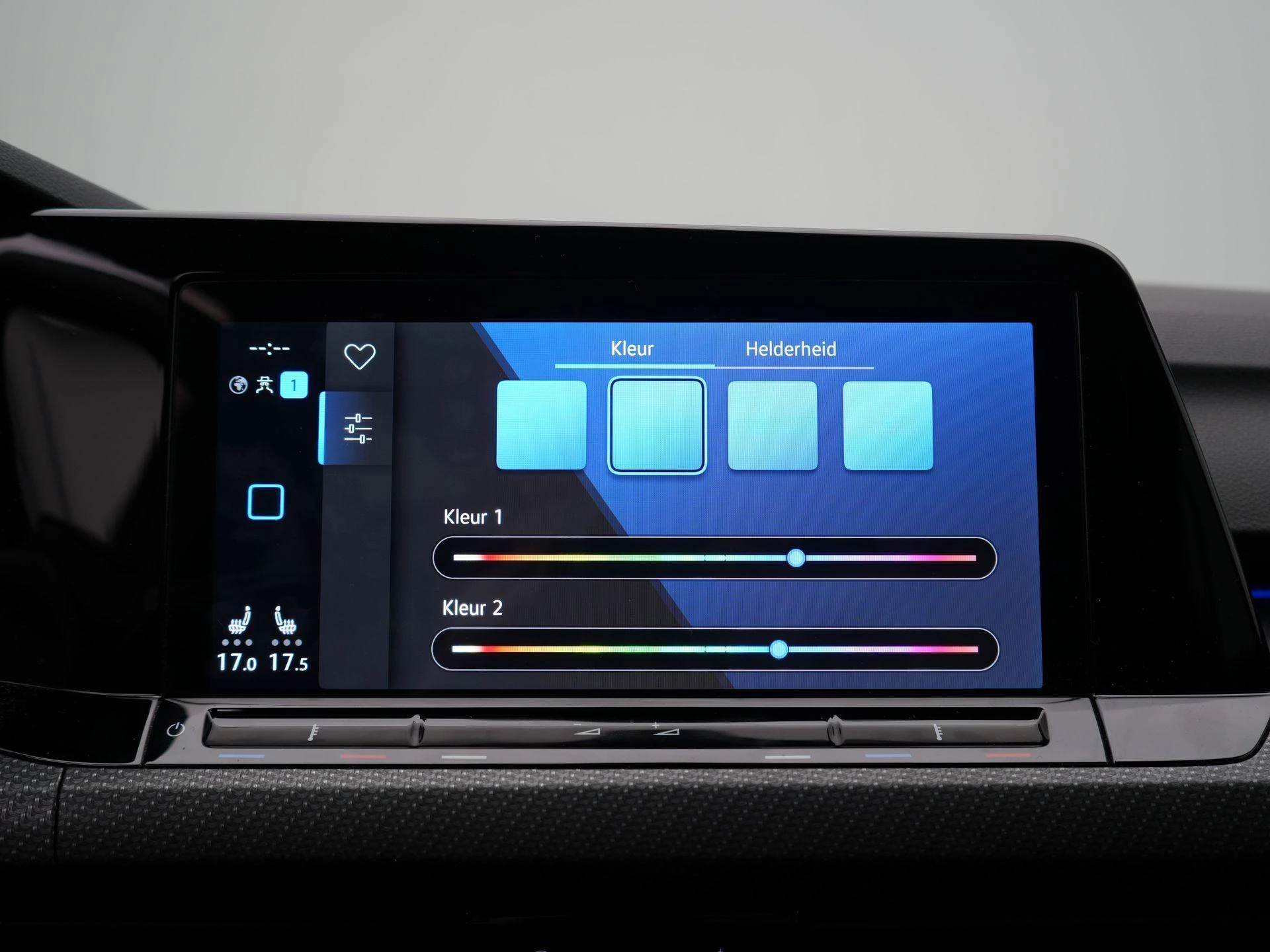 Volkswagen-Golf-image-16