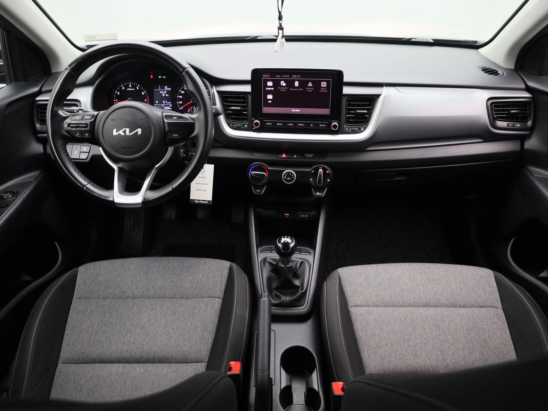 Kia-Stonic-image-7