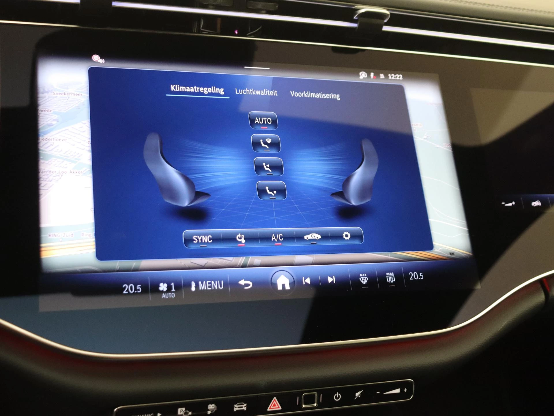 Mercedes-Benz-E-Klasse-image-17