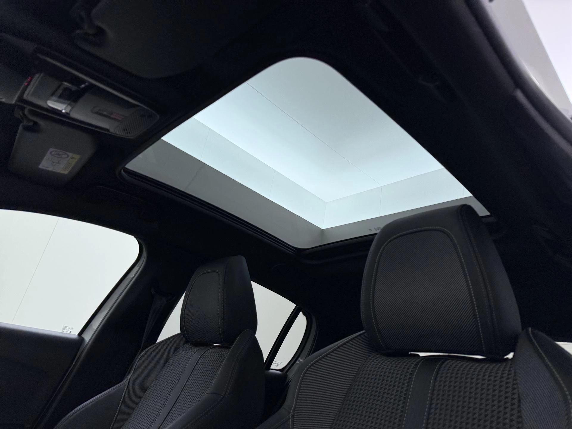 Peugeot-208-image-13