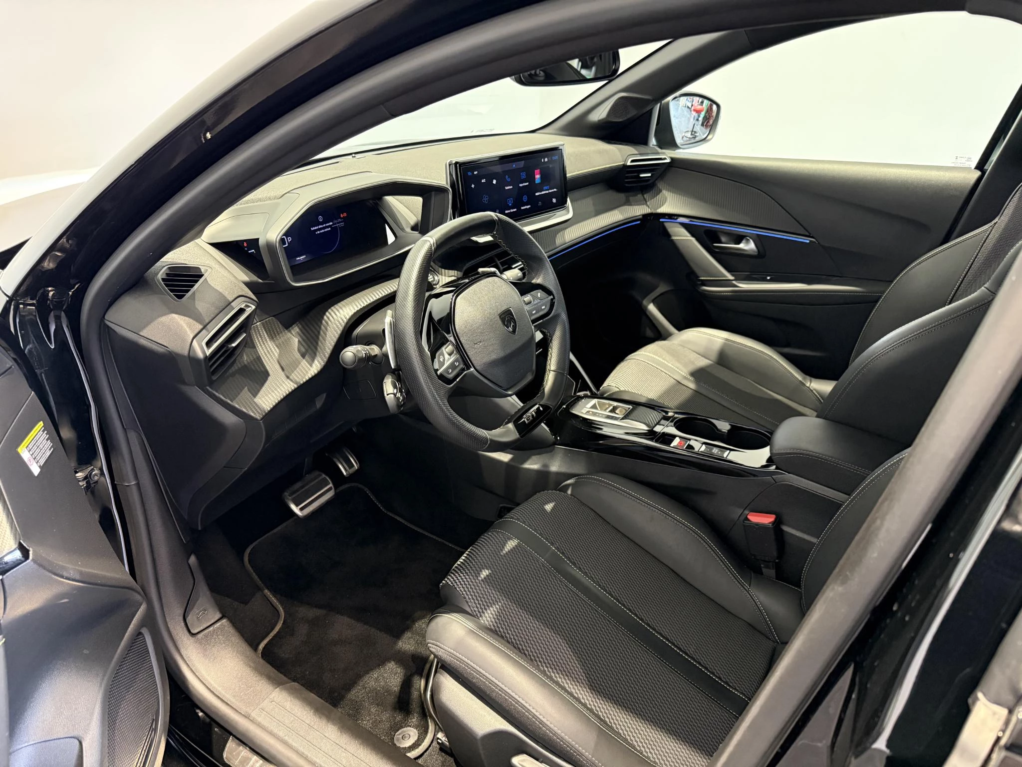 Peugeot 208 1.2 Hybrid 145 e-DCS6 GT