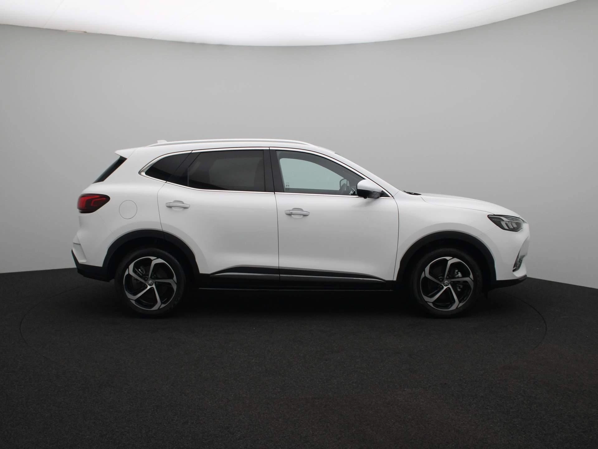 MG EHS 1.5 TGDI Luxury
