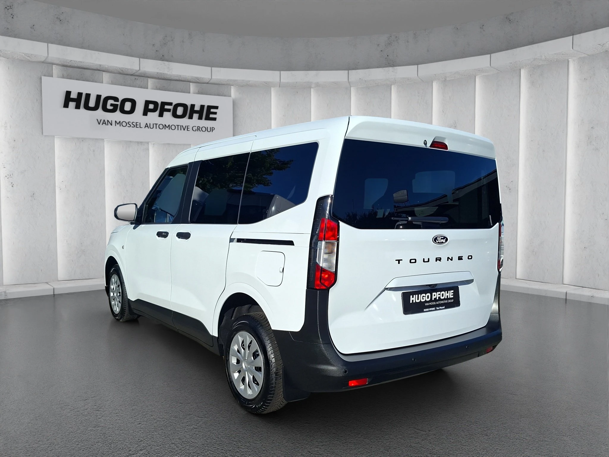 Ford-Tourneo Courier-image-2