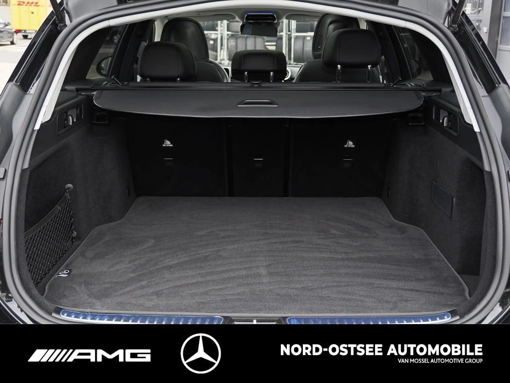 Mercedes-Benz C-Klasse 180 T EDITION AMG ADVANCED+ 360° AHK PANO MBUX AMG Line