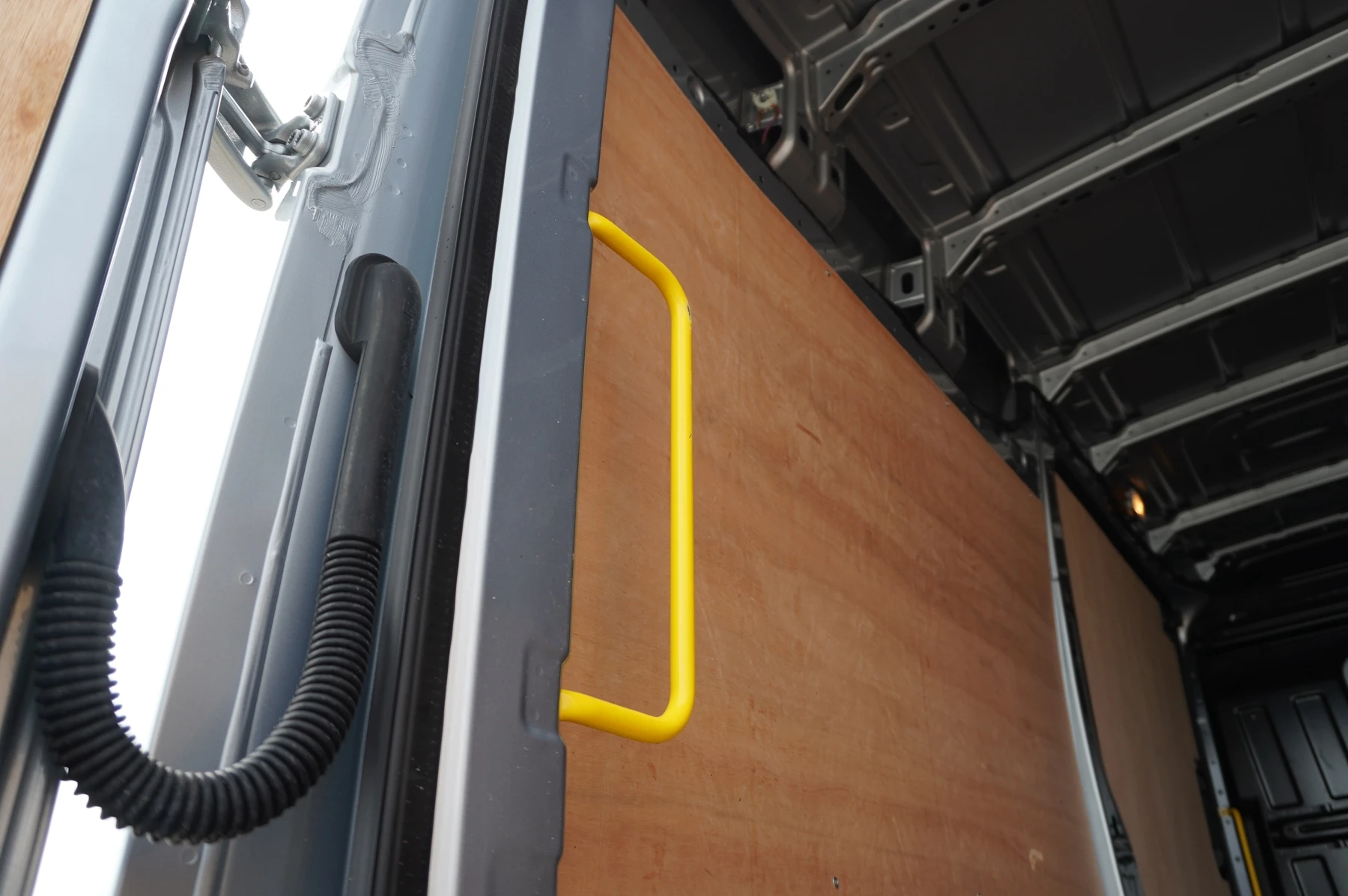 Volkswagen-Crafter-image-14