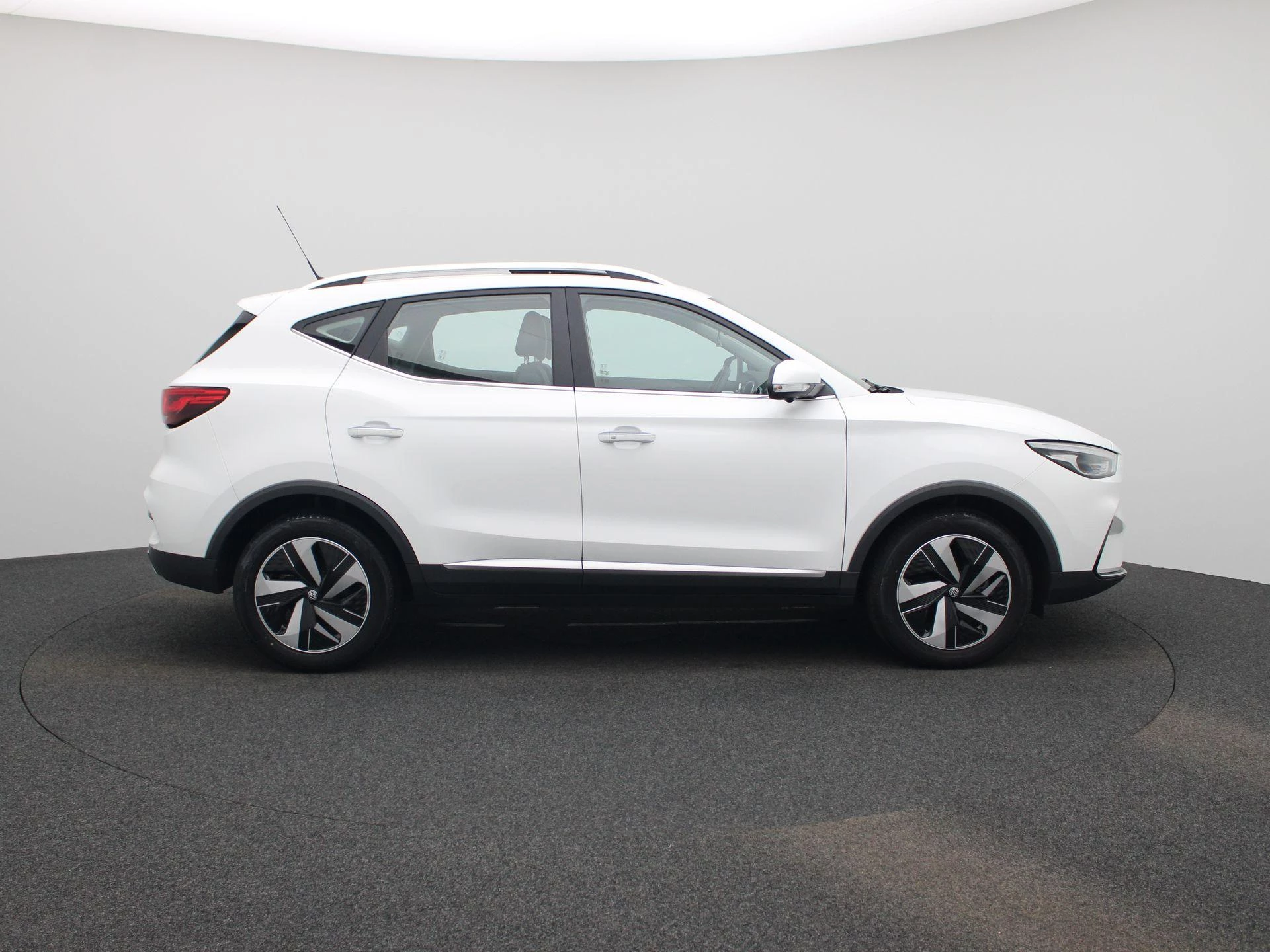 MG ZS EV Standard Range Luxury 50 kWh