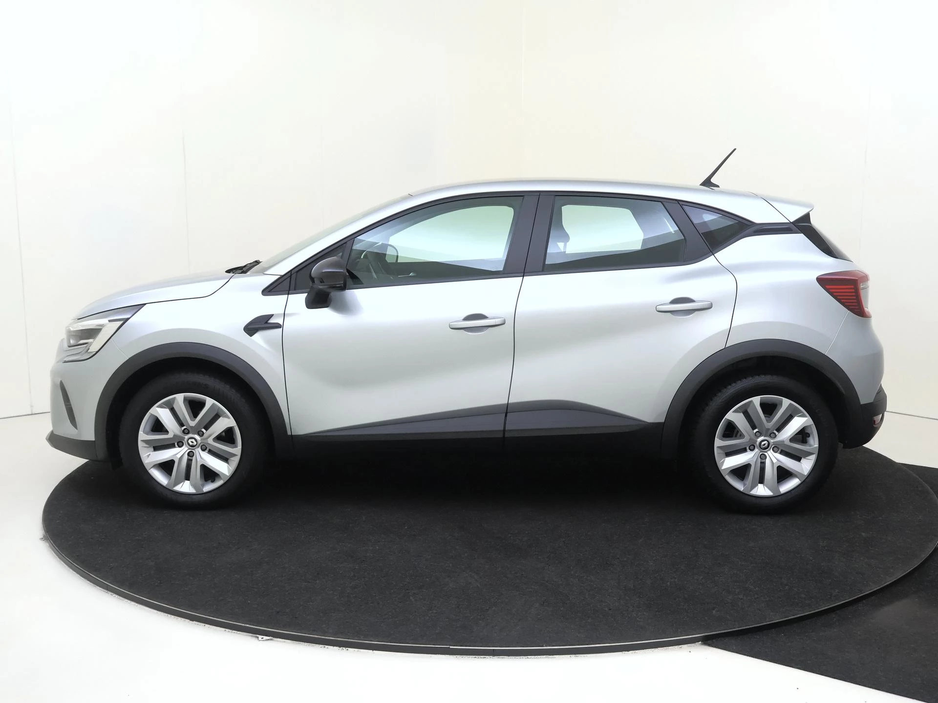 Renault-Captur-image-3