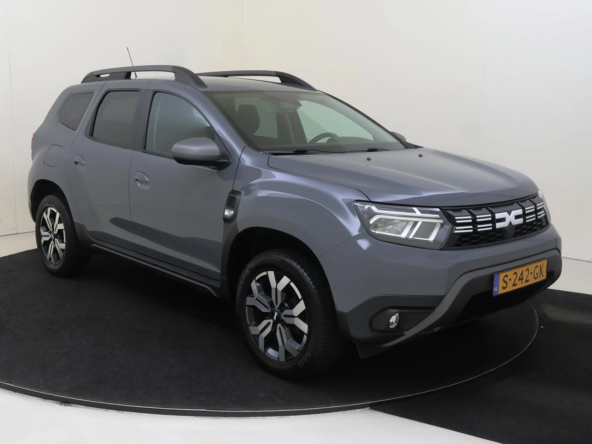 Dacia-Duster-image-2